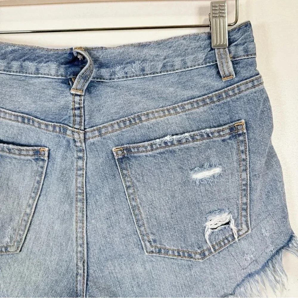 Free  People We The Free Distressed Denim Short - Picture 12 of 13